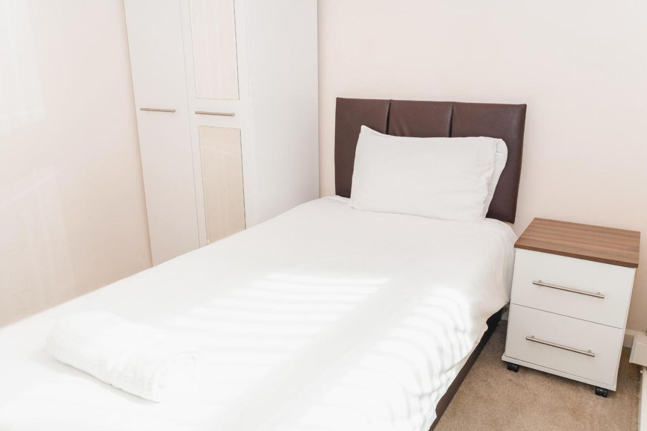 Stoke-on-Trent Hanley Park House 빌라 외부 사진