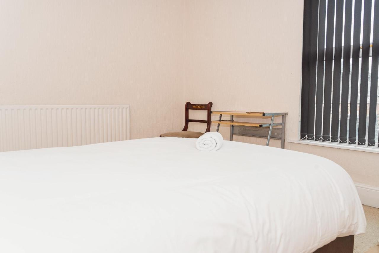Stoke-on-Trent Hanley Park House 빌라 외부 사진