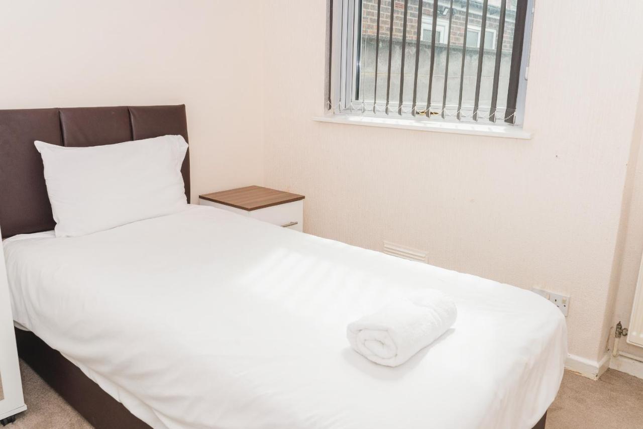 Stoke-on-Trent Hanley Park House 빌라 외부 사진