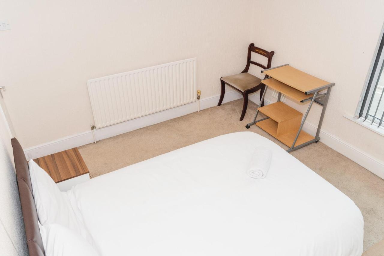 Stoke-on-Trent Hanley Park House 빌라 외부 사진