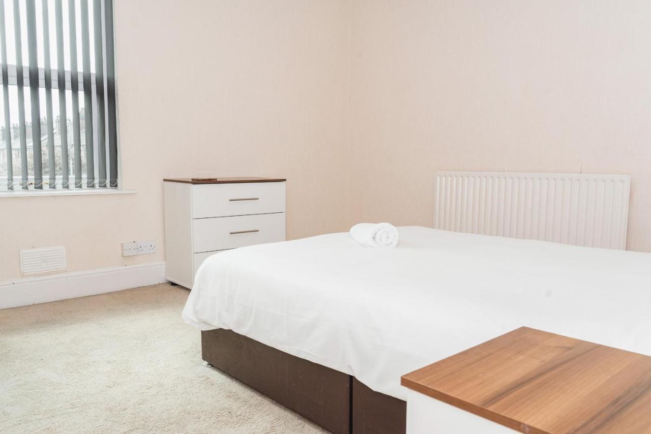 Stoke-on-Trent Hanley Park House 빌라 외부 사진